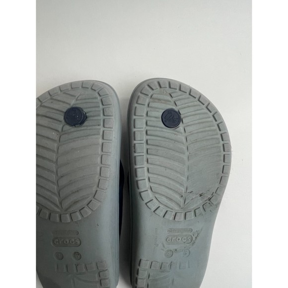 croc blue thong sandal size 4 m- 6W - Picture 10 of 10